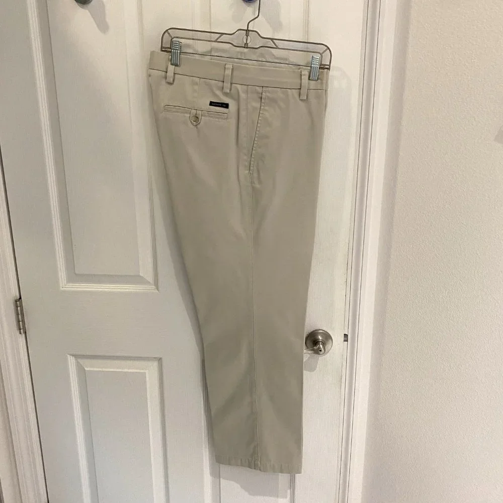 Dockers Khaki's (34x29) - Picture 1 of 3